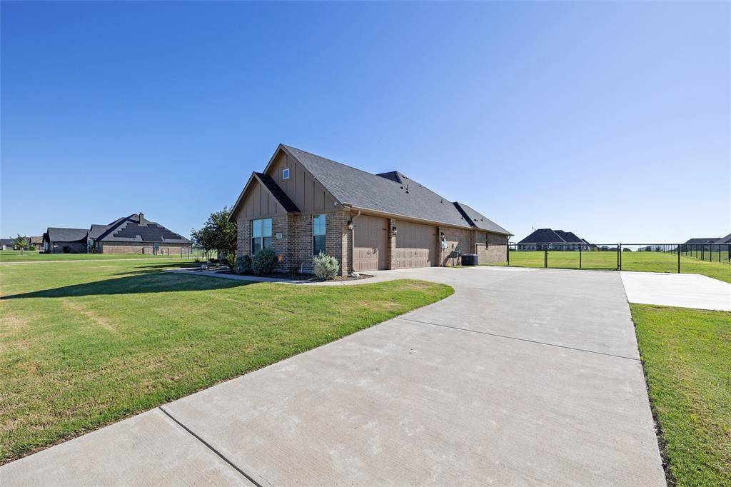 Godley, TX 76044,332 El Pescado Court