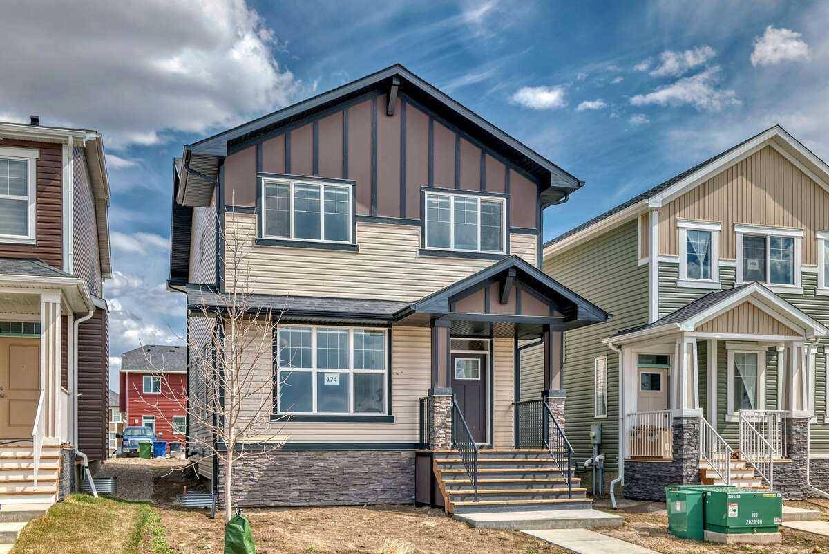 Chestermere, AB T1X 1Z6,174 Dawson Harbour Rise