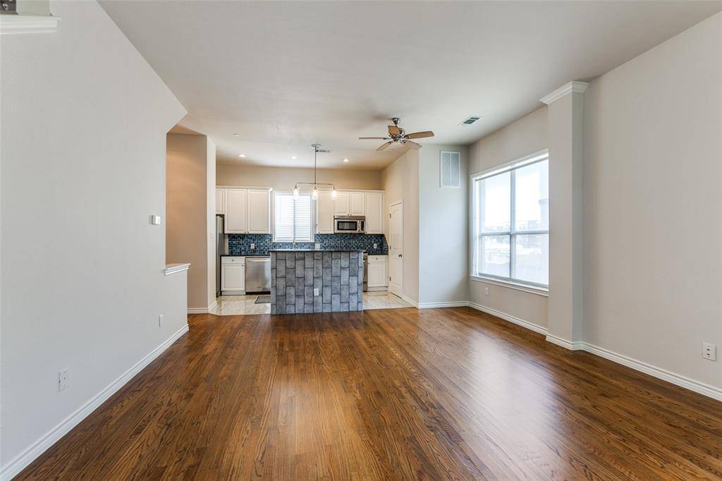 Dallas, TX 75240,13900 Noel Road #18