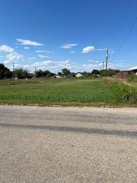 Ballinger, TX 76821,1005 Country Club Rd