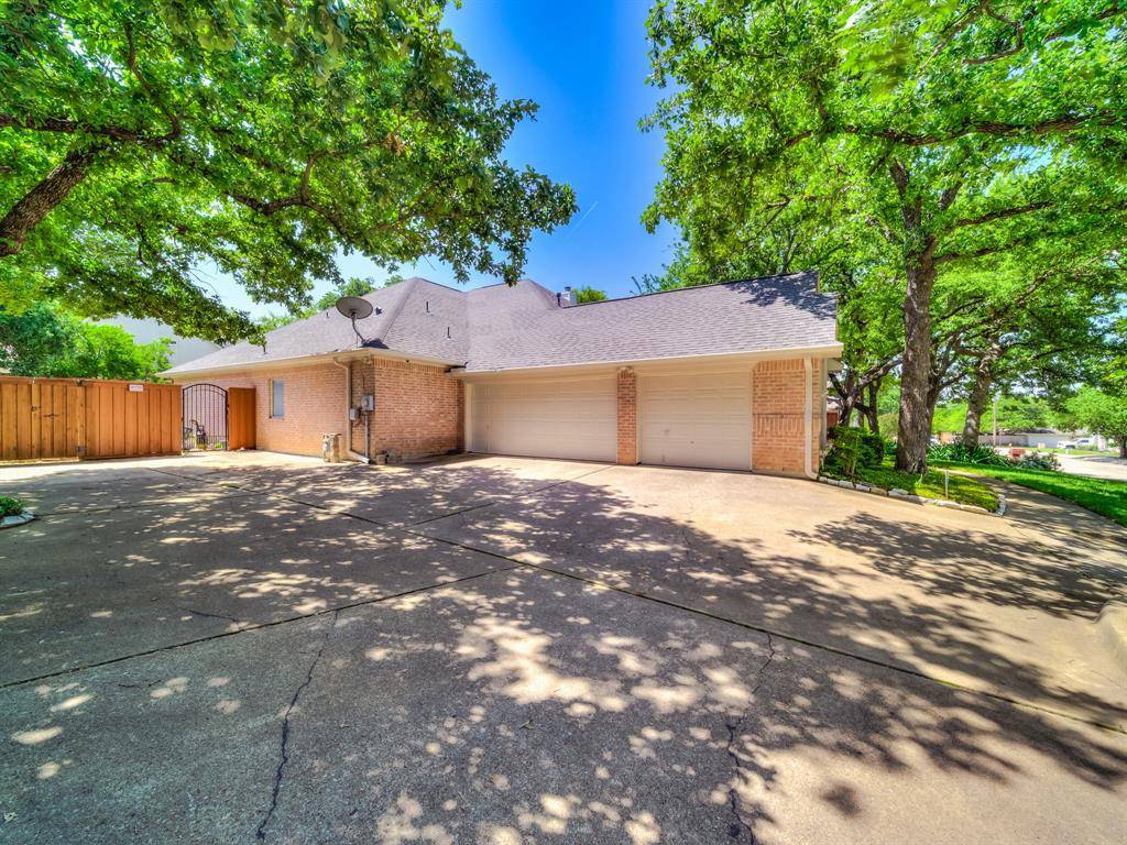 Bedford, TX 76021,1216 Oakgrove Lane