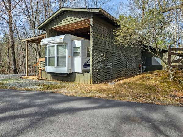 Ellijay, GA 30540,306 10th Street