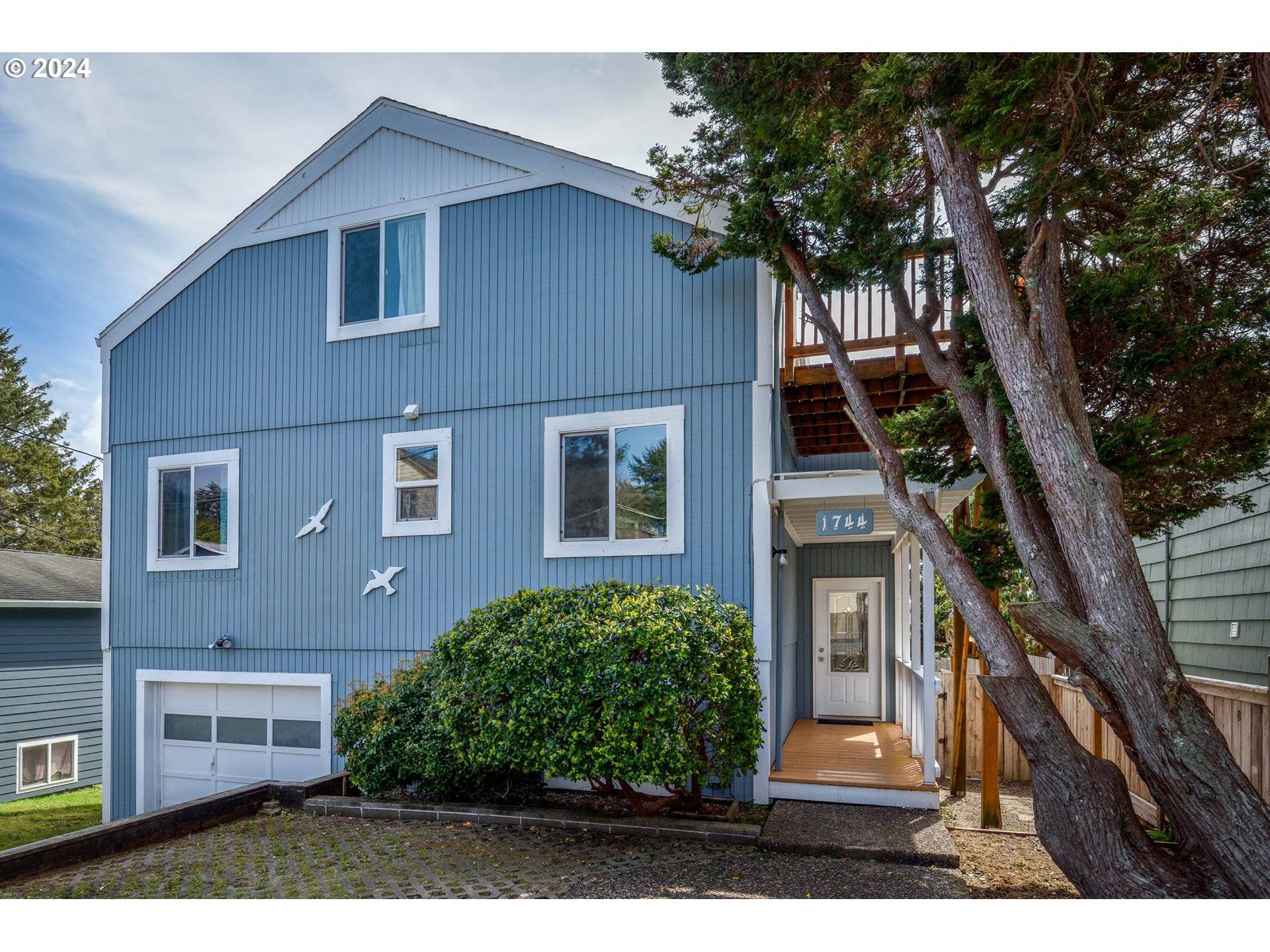 Lincoln City, OR 97367,1744 NE 13TH ST