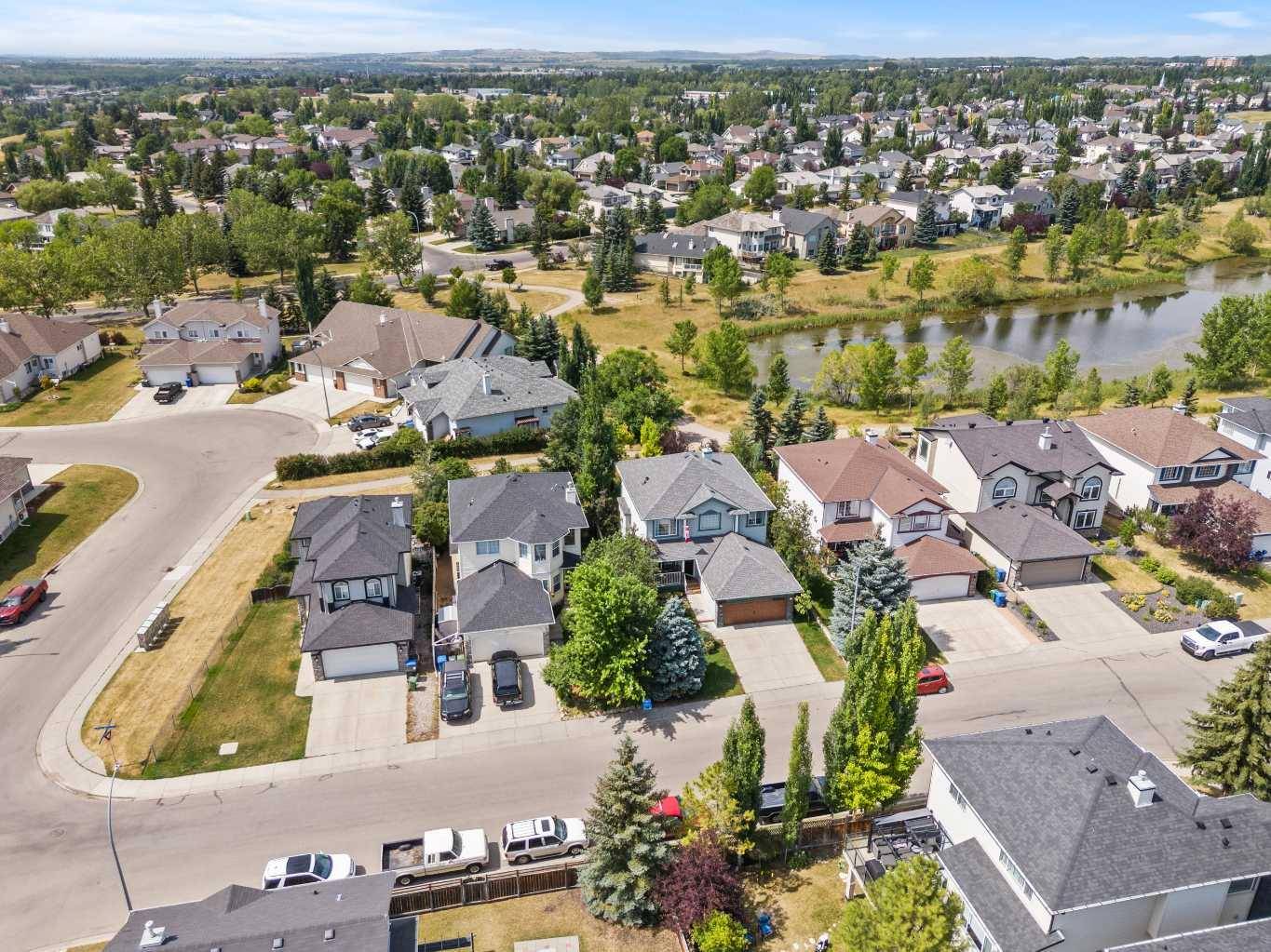 Okotoks, AB T1S1W6,205 Crystalridge Rise