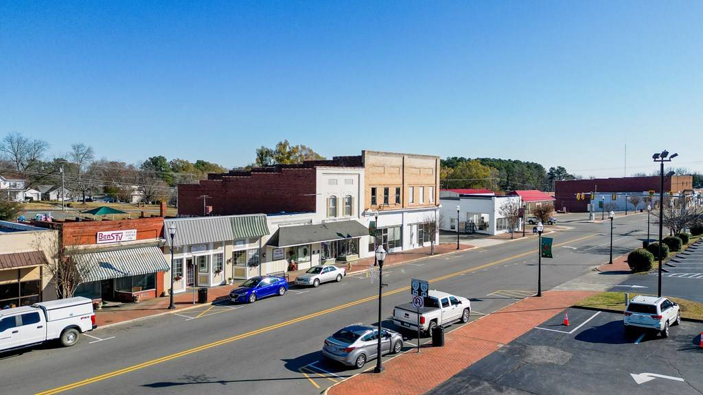 Chase City, VA 23924,237 N Main Street