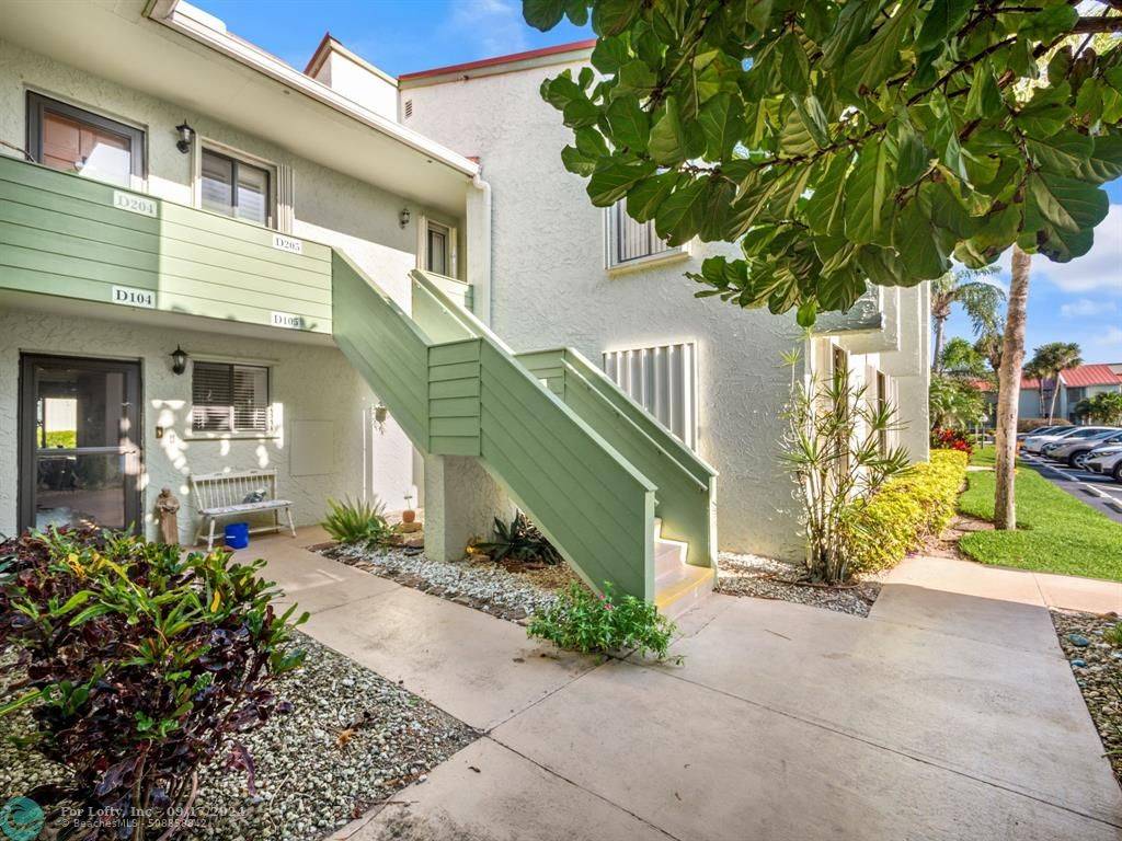 Stuart, FL 34997,5443 SE Miles Grant Rd #105