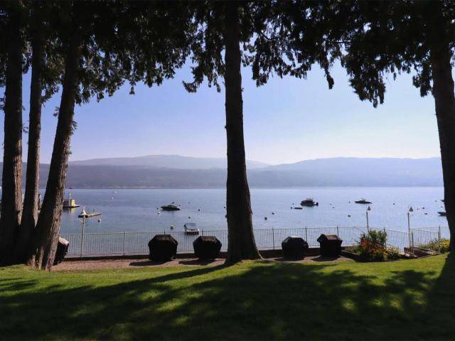 North Shuswap, BC V0E 1M8,4 7732 SQUILAX ANGLEMONT ROAD