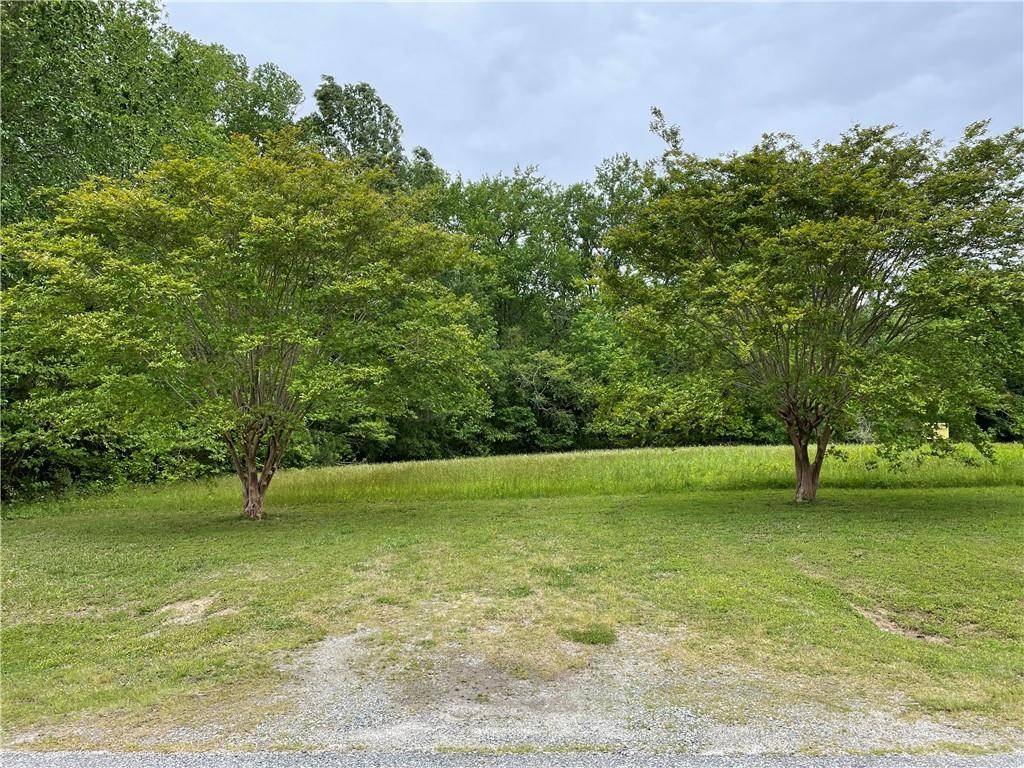 Mathews, VA 23109,00 Dixie DR