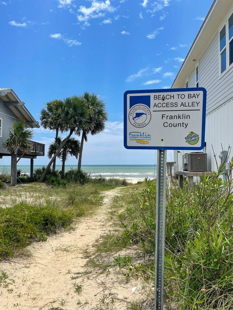 St. George Island, FL 32328,1032 W Gulf Beach Dr