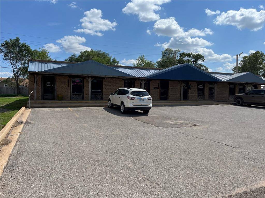 Elk City, OK 73644,1410 W 3rd Street