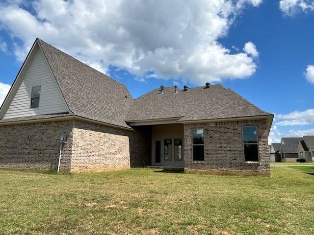 Benton, LA 71006,319 Newport Lane