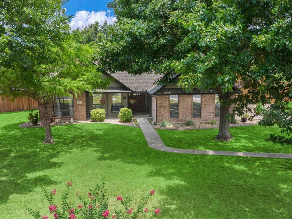 Gunter, TX 75058,126 Preston Glen