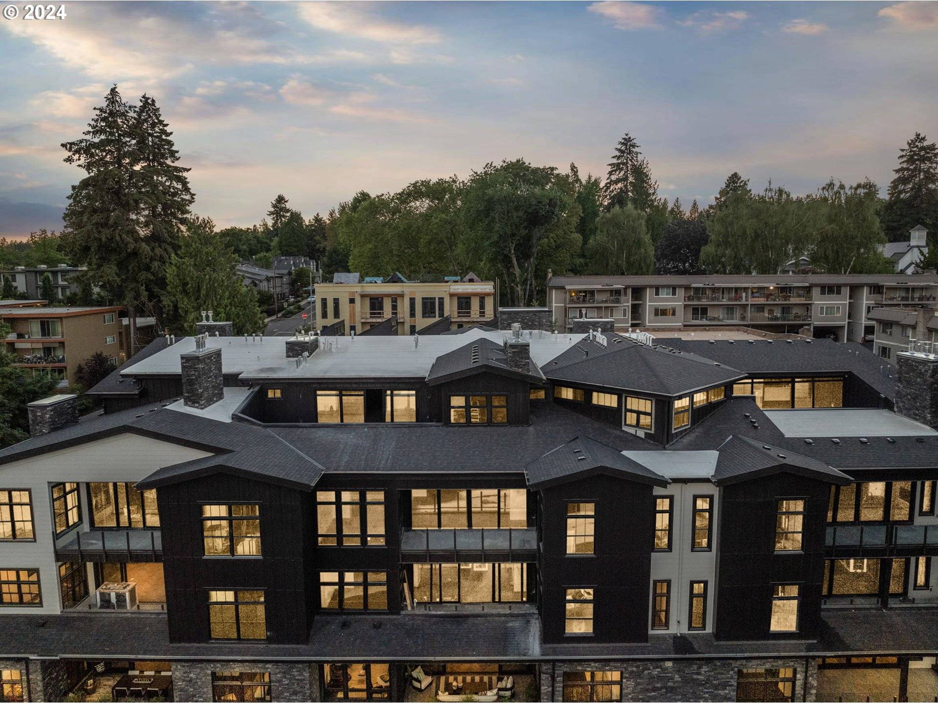 Lake Oswego, OR 97034,21 D AVE #16