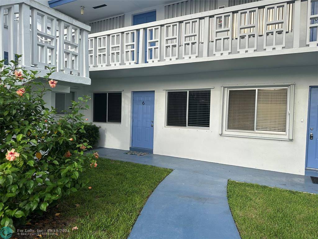 Lake Worth Beach, FL 33461,1950 Lake Osborne Dr  #6