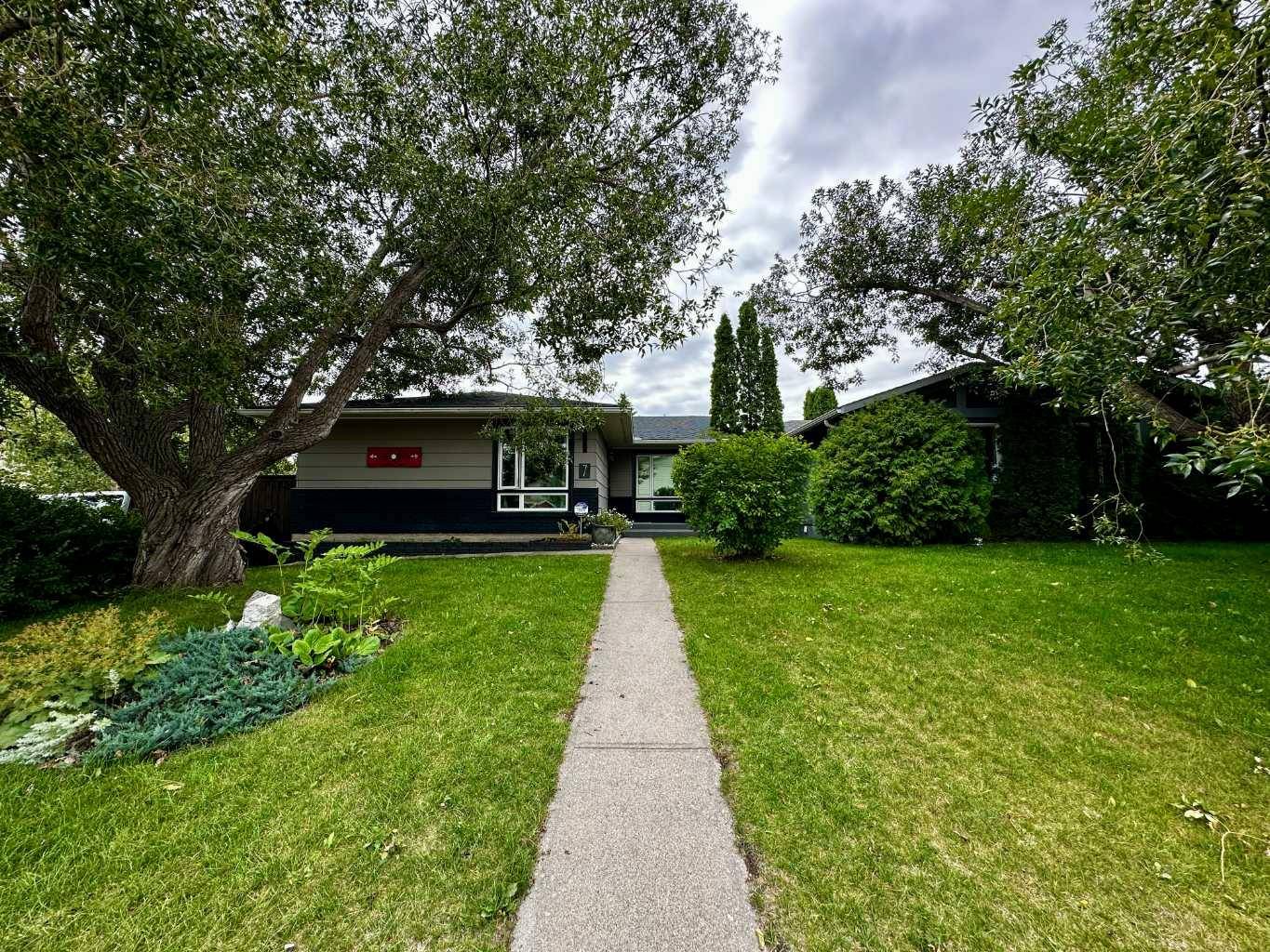 Calgary, AB t2x1l1,7 Midbend CRES SE