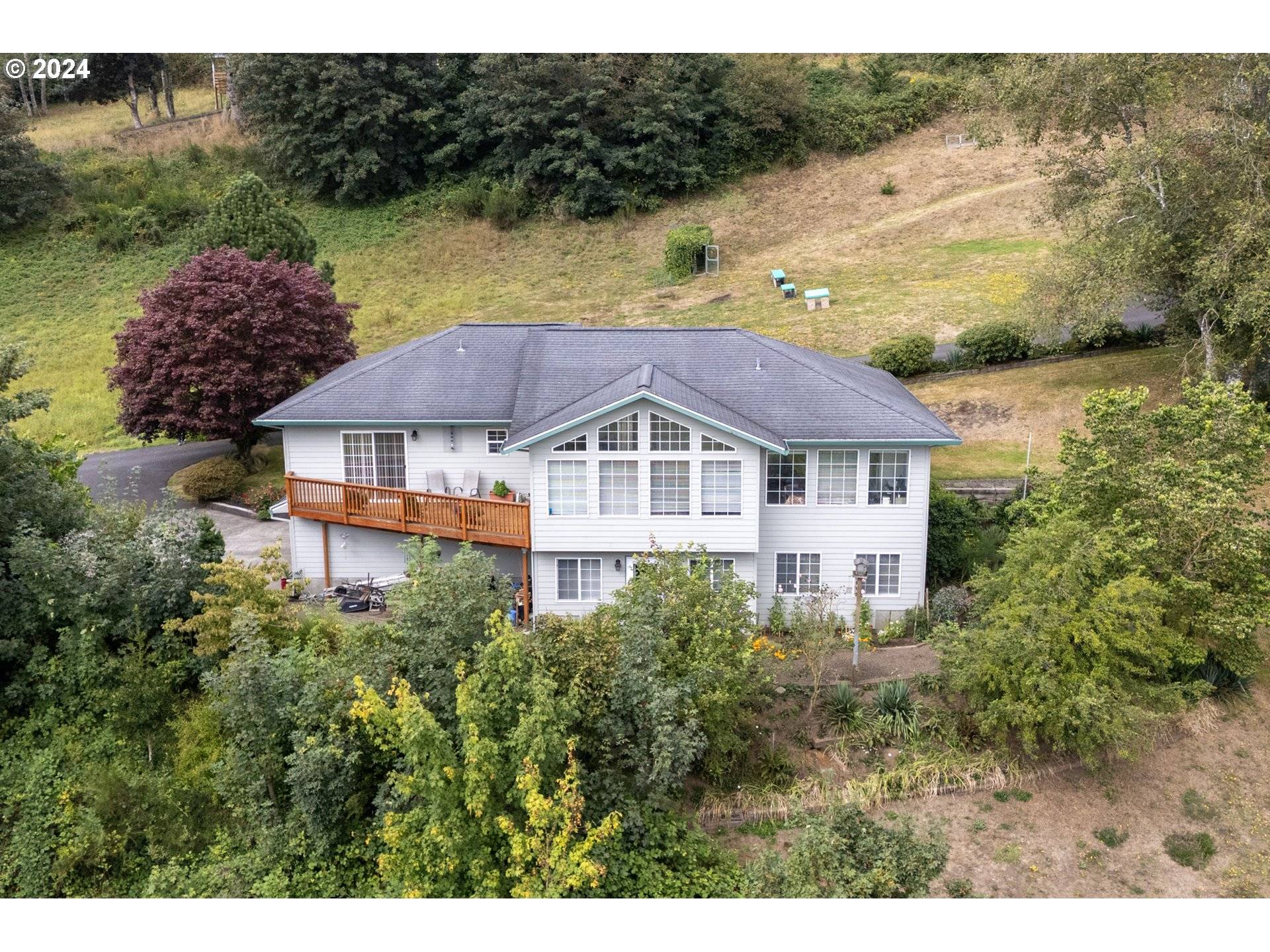 Tillamook, OR 97141,1095 Hollyridge DR