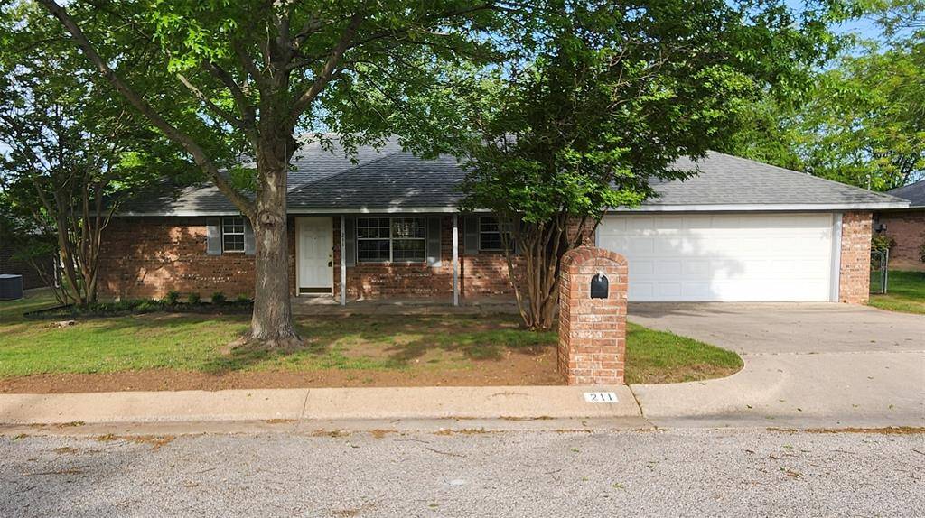 Weatherford, TX 76086,211 Cedar Street