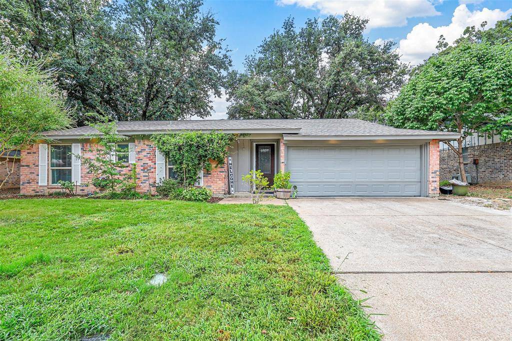 Arlington, TX 76013,1104 S Thornbush Circle