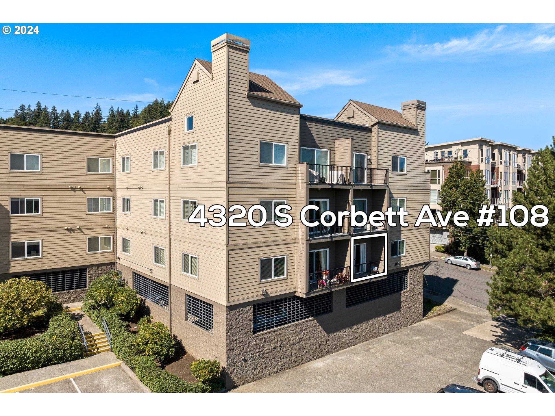 Portland, OR 97239,4320 S CORBETT AVE #108