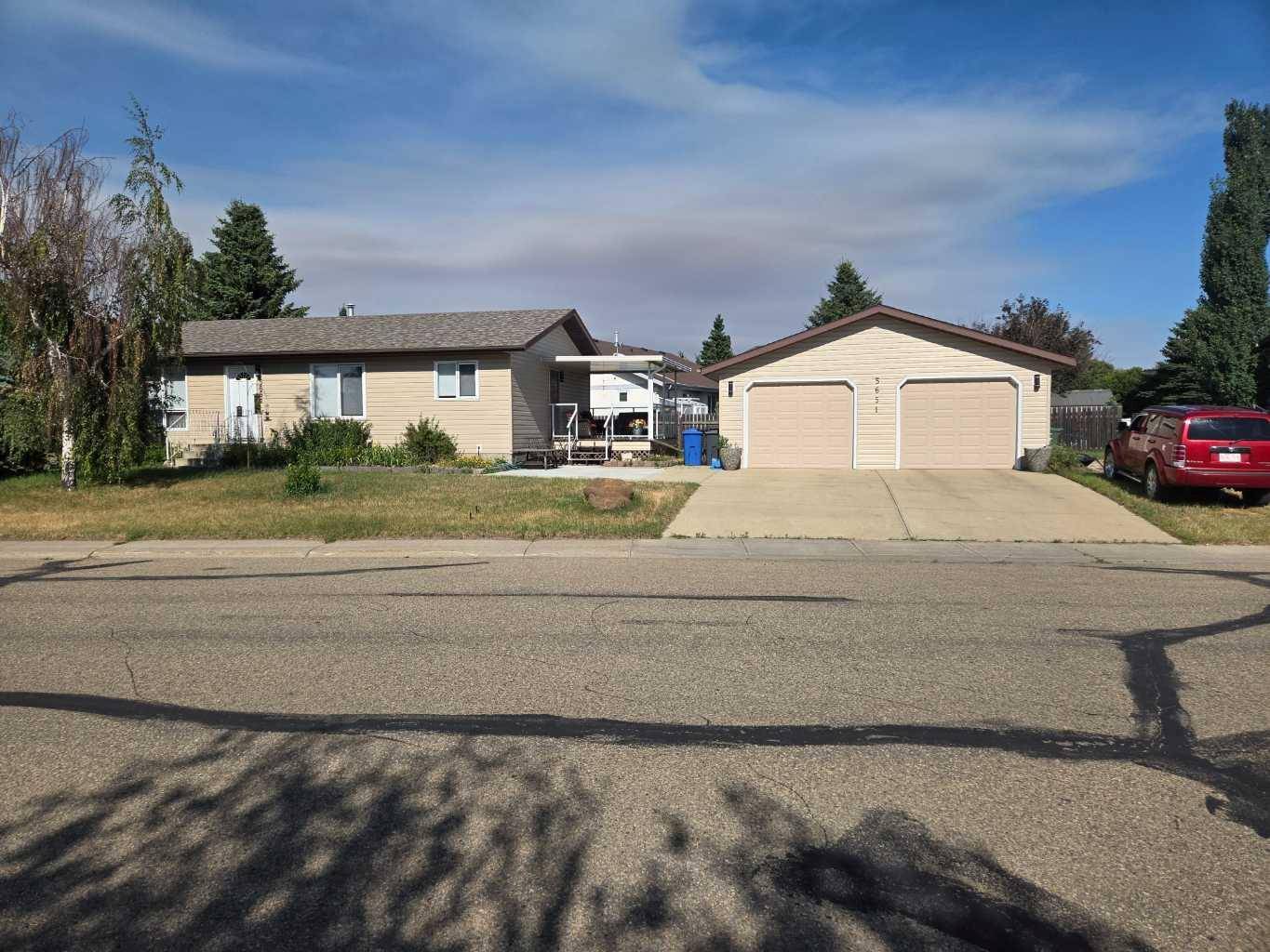 Innisfail, AB T4G1K9,5651 45 ST S