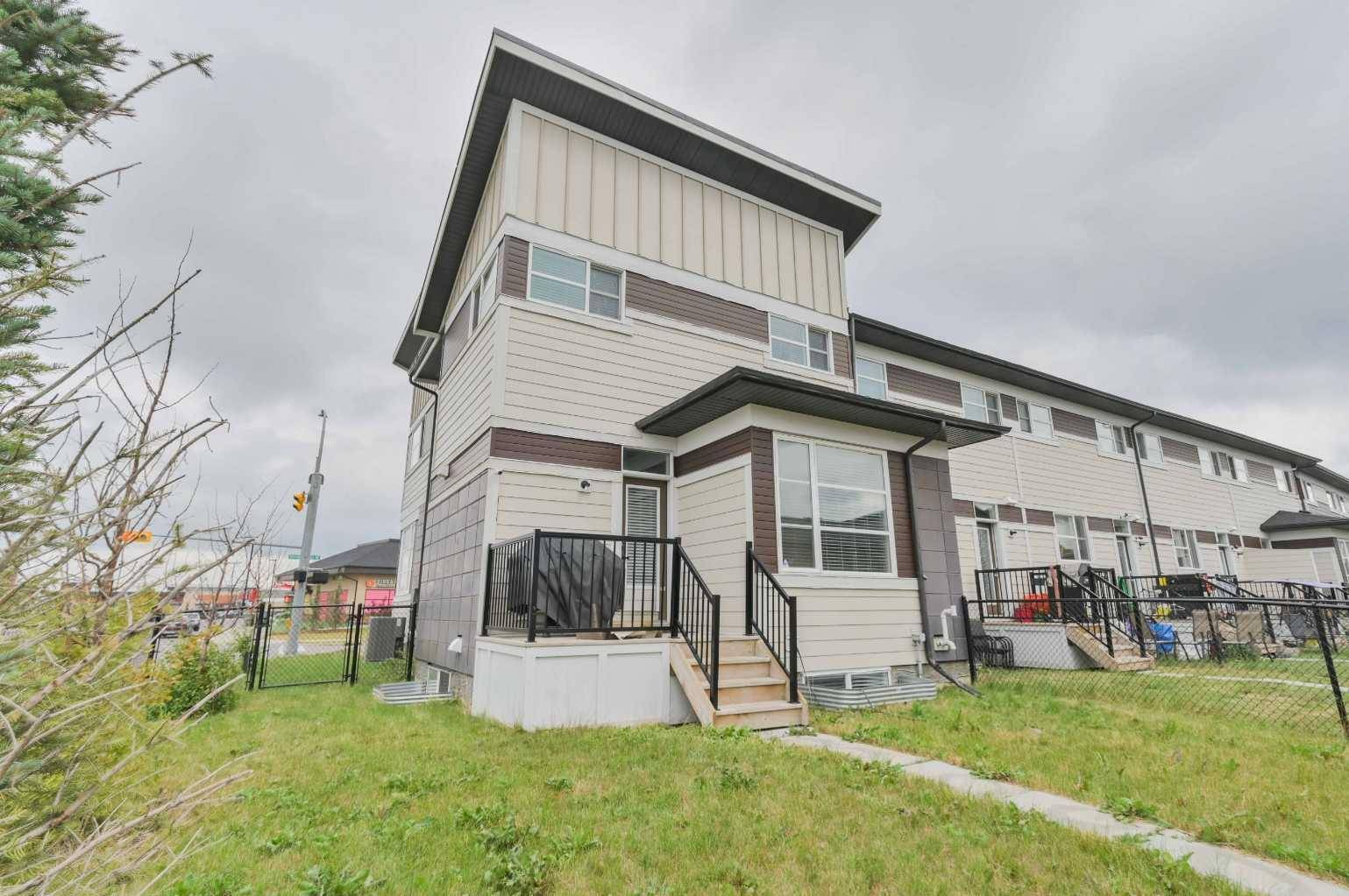 Calgary, AB T3N 0V3,84 Skyview CIR NE