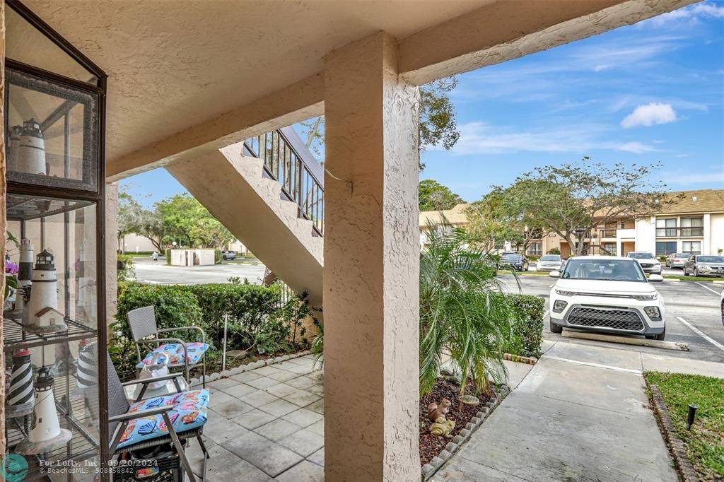 Deerfield Beach, FL 33442,2233 SW 15th St  #213