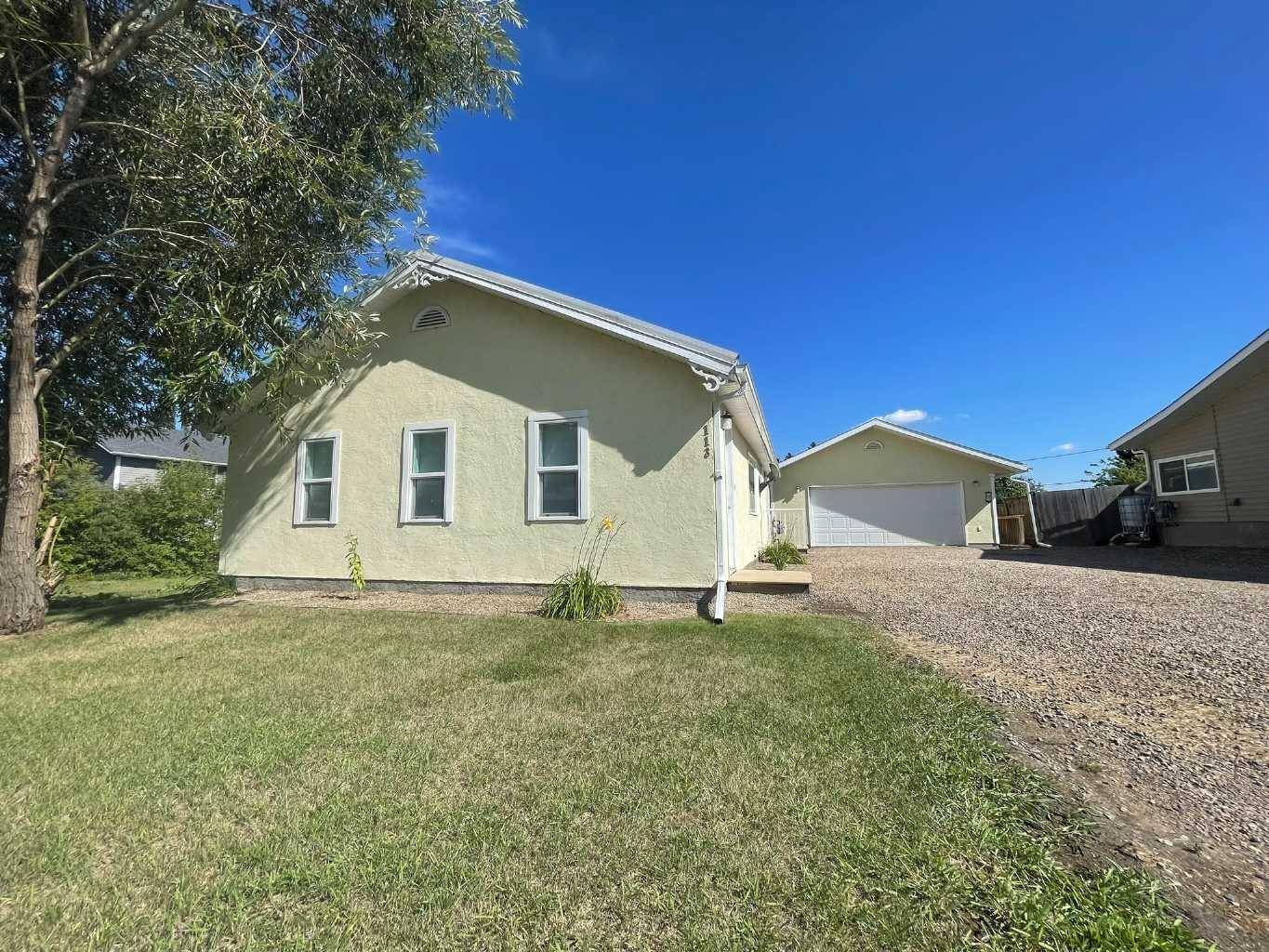 Maidstone, SK S0M 1M0,113 3 ST E