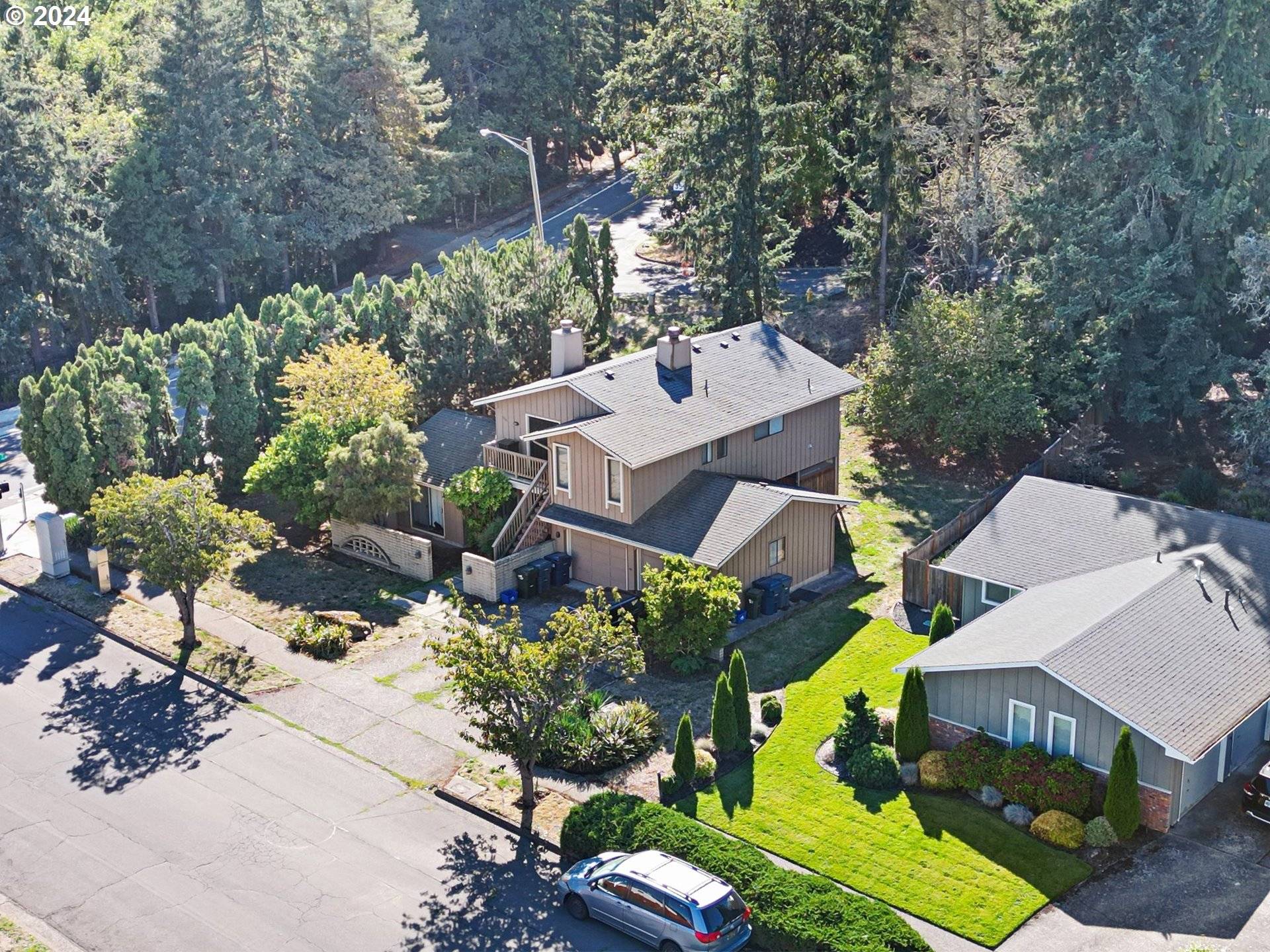 Eugene, OR 97401,1910 RIDGEWAY DR