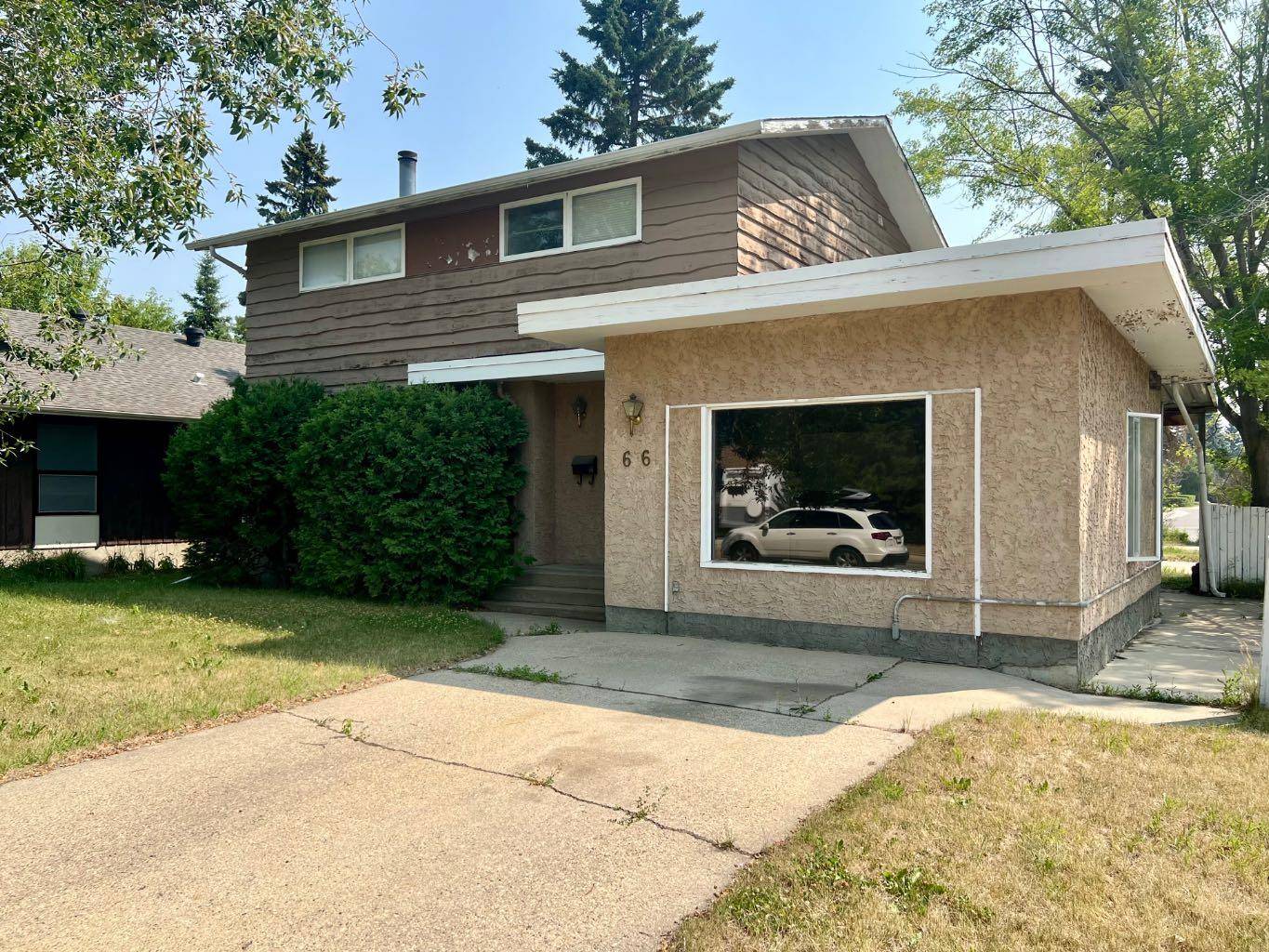 Red Deer, AB T4N0A6,66 Sherwood CRES