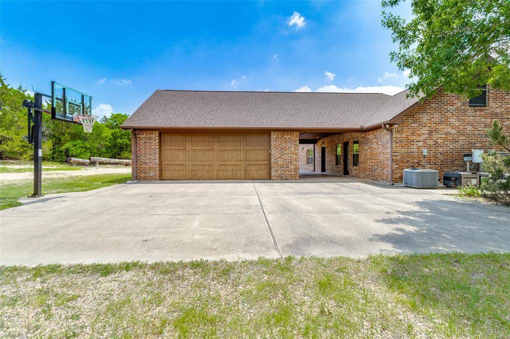 Van Alstyne, TX 75495,177 Oak Hill Road