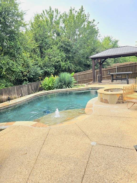 Desoto, TX 75115,116 Wild River Court