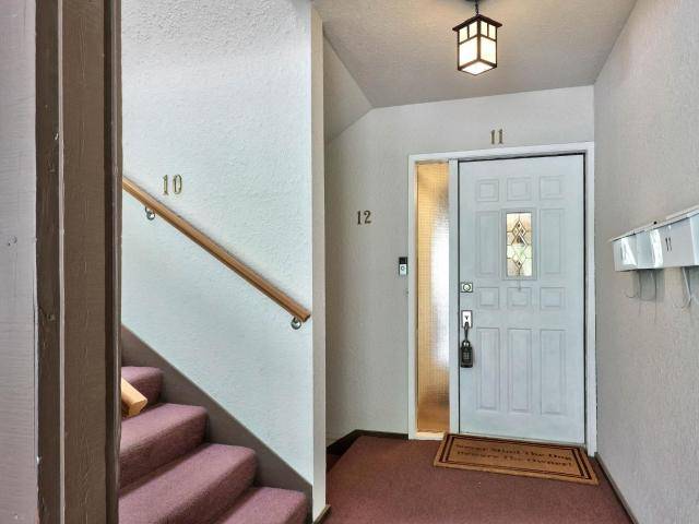 11 137 MCGILL RD, Kamloops, BC V2C 1L9