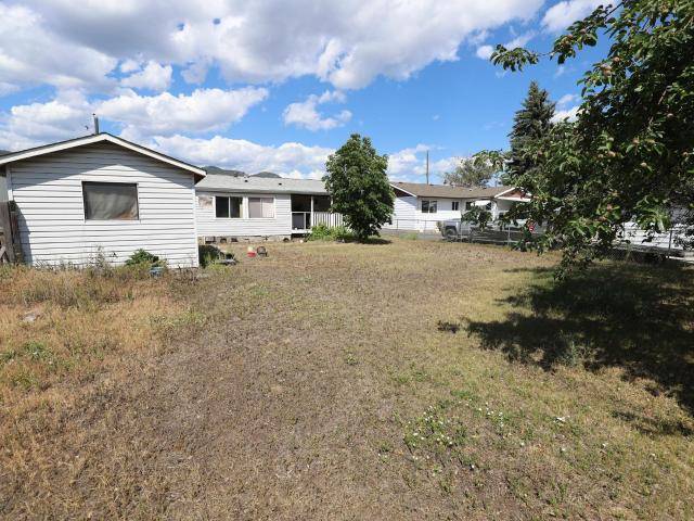 2128 CLAPPERTON AVE, Merritt, BC V1K 1B8