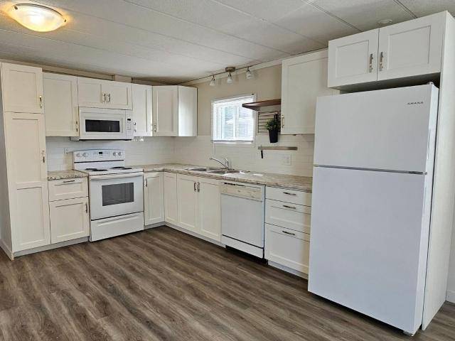 Kamloops, BC V2B 1A6,11P 11 PLUTO DRIVE