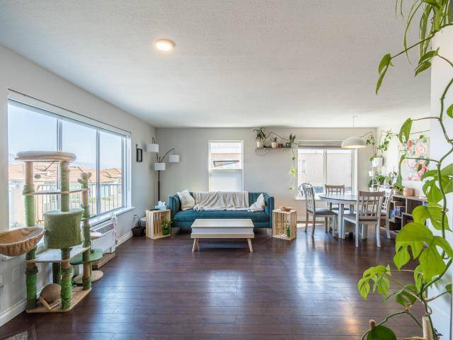 204 875 SAHALI TERRACE, Kamloops, BC V2C 6W8