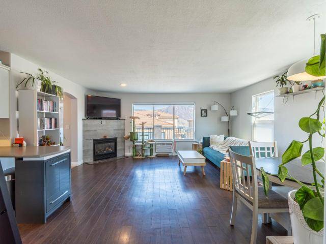 204 875 SAHALI TERRACE, Kamloops, BC V2C 6W8