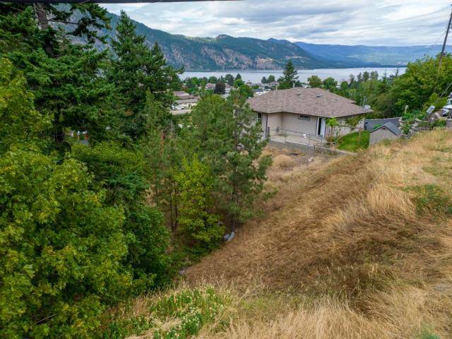 1052 MONTGOMERY PLACE, Chase, BC V0E 1M0