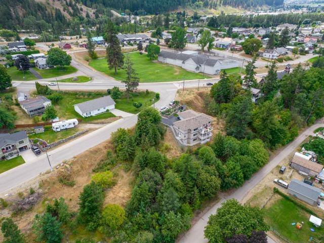 1174 MONTGOMERY PLACE, Chase, BC V0E 1M0