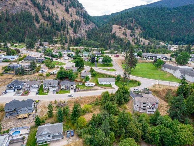 1174 MONTGOMERY PLACE, Chase, BC V0E 1M0