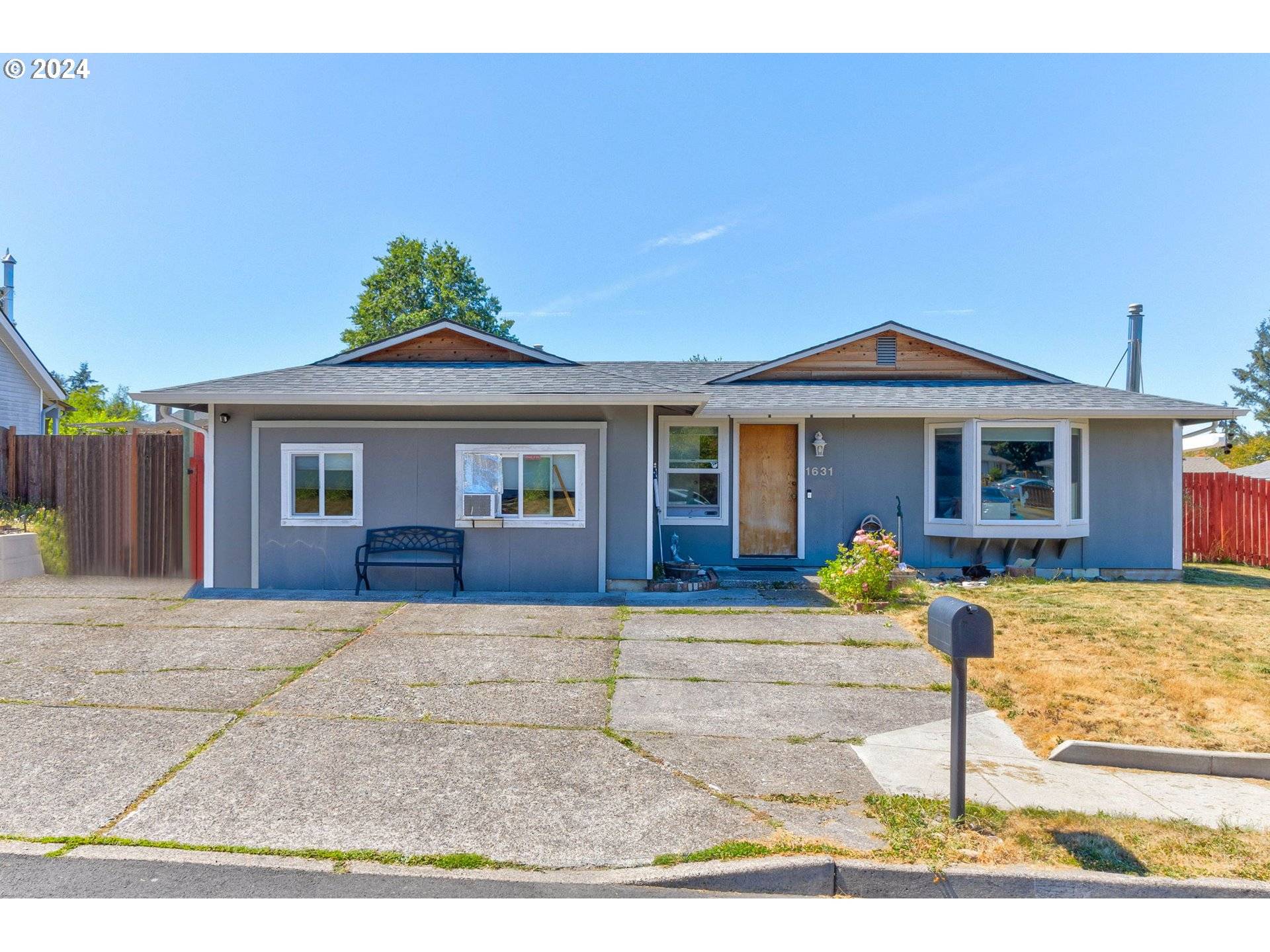 Gresham, OR 97080,1631 SW BIRDSDALE CT