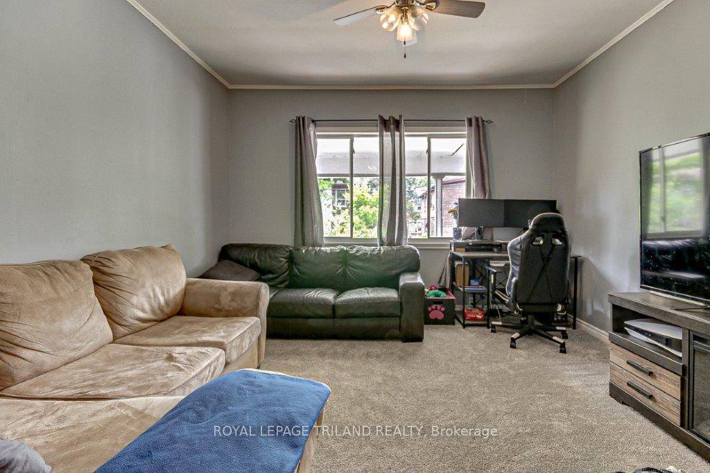 55 St George St, St. Thomas, ON N5P 2L3