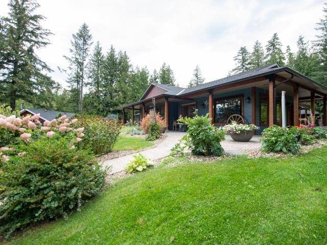 South Shuswap, BC V0E 2W1,3045 LINDBERG ROAD