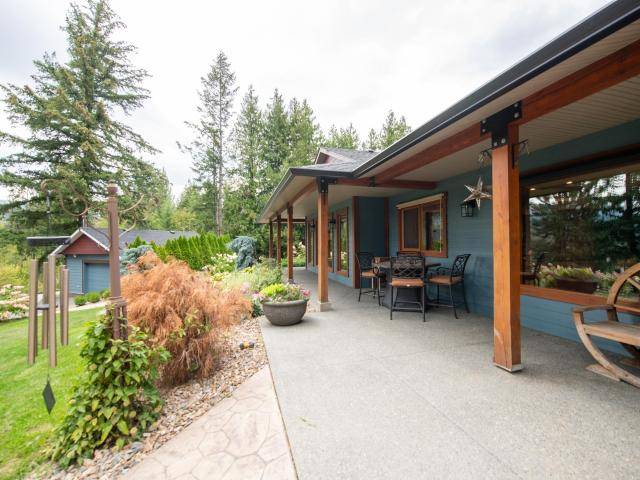 South Shuswap, BC V0E 2W1,3045 LINDBERG ROAD