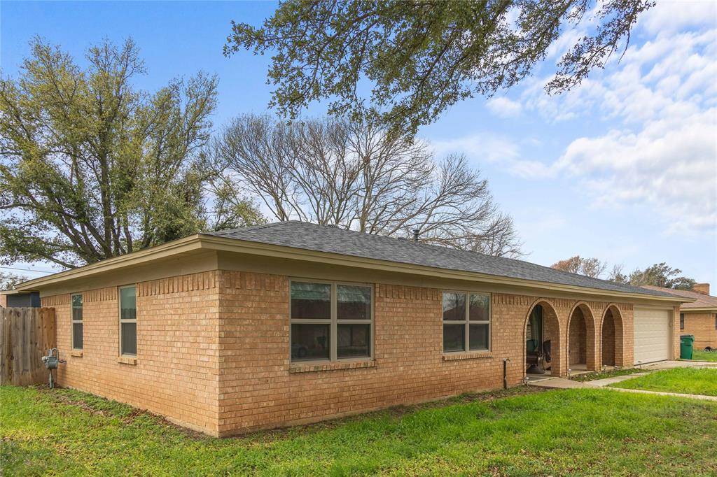 Coleman, TX 76834,1409 Westhill Lane