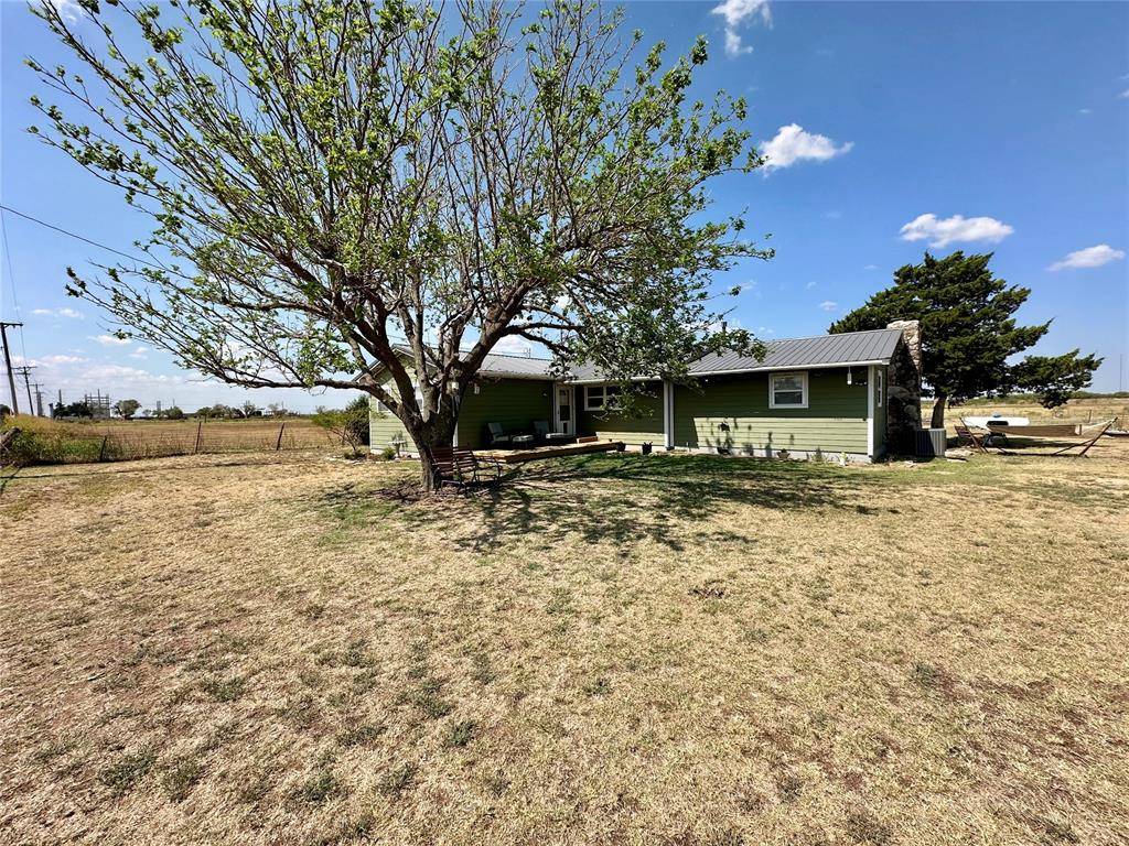 Headrick, OK 73549,16469 S County Road 215