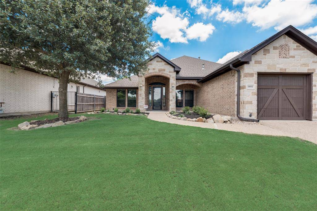 Benbrook, TX 76126,10932 Golfview Way