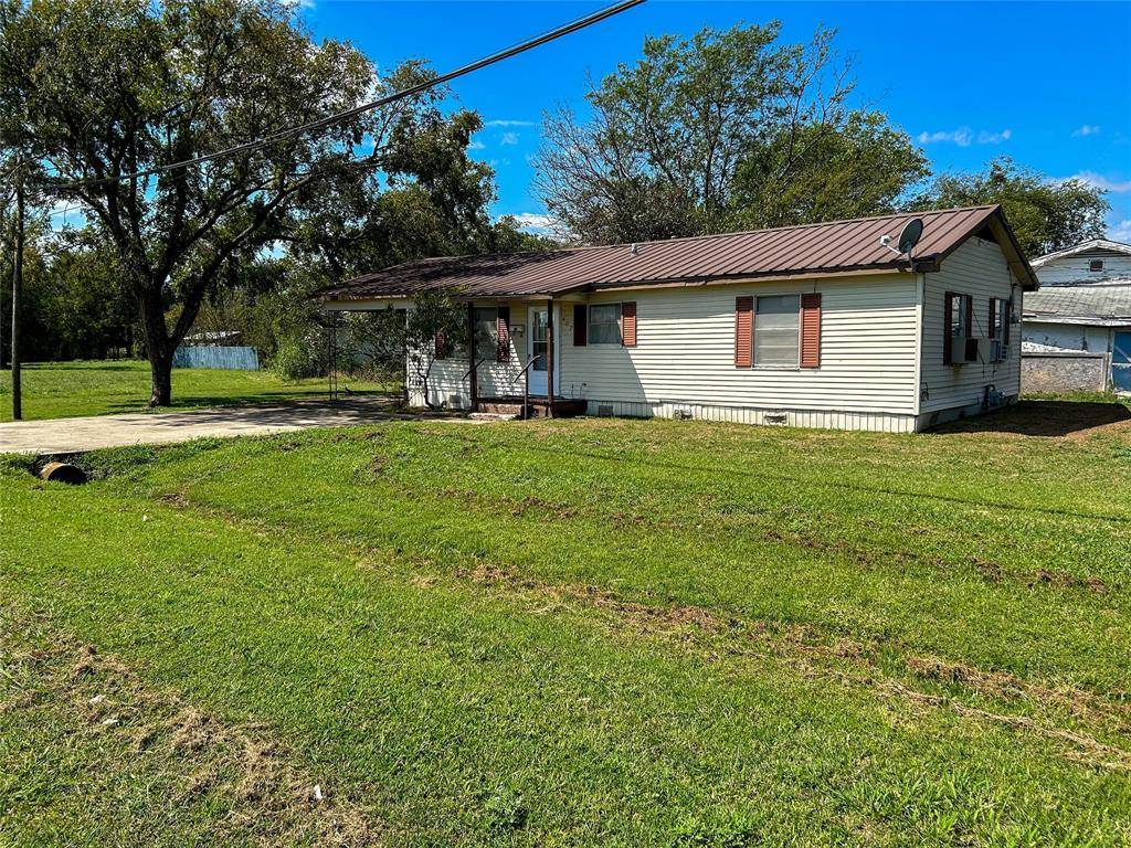 Honey Grove, TX 75446,407 15th Street