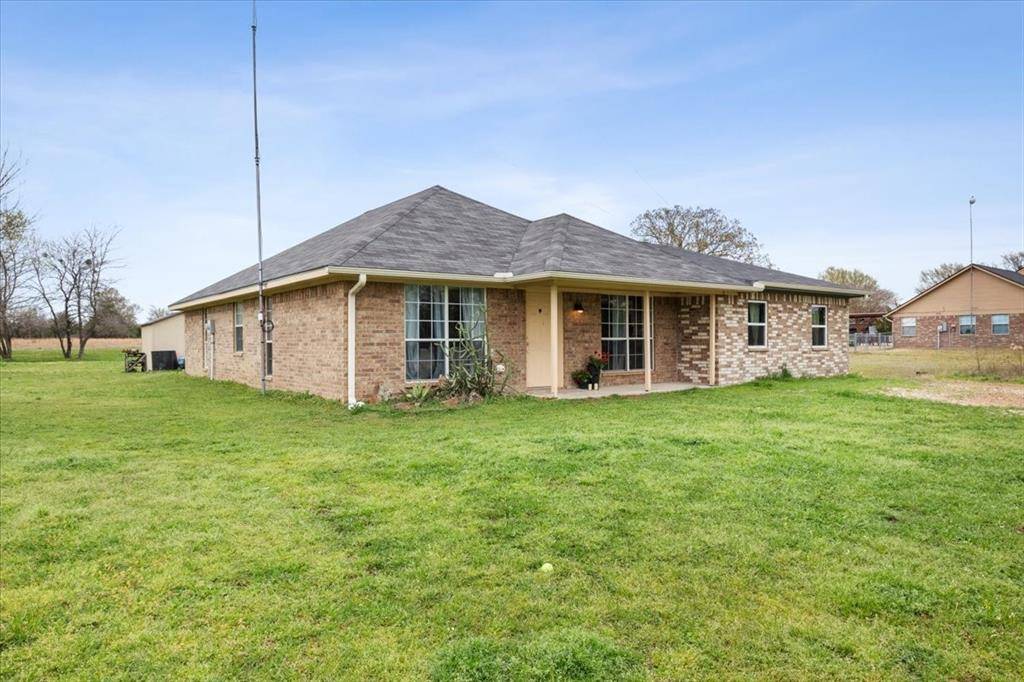 Powderly, TX 75473,93 County Road 33915