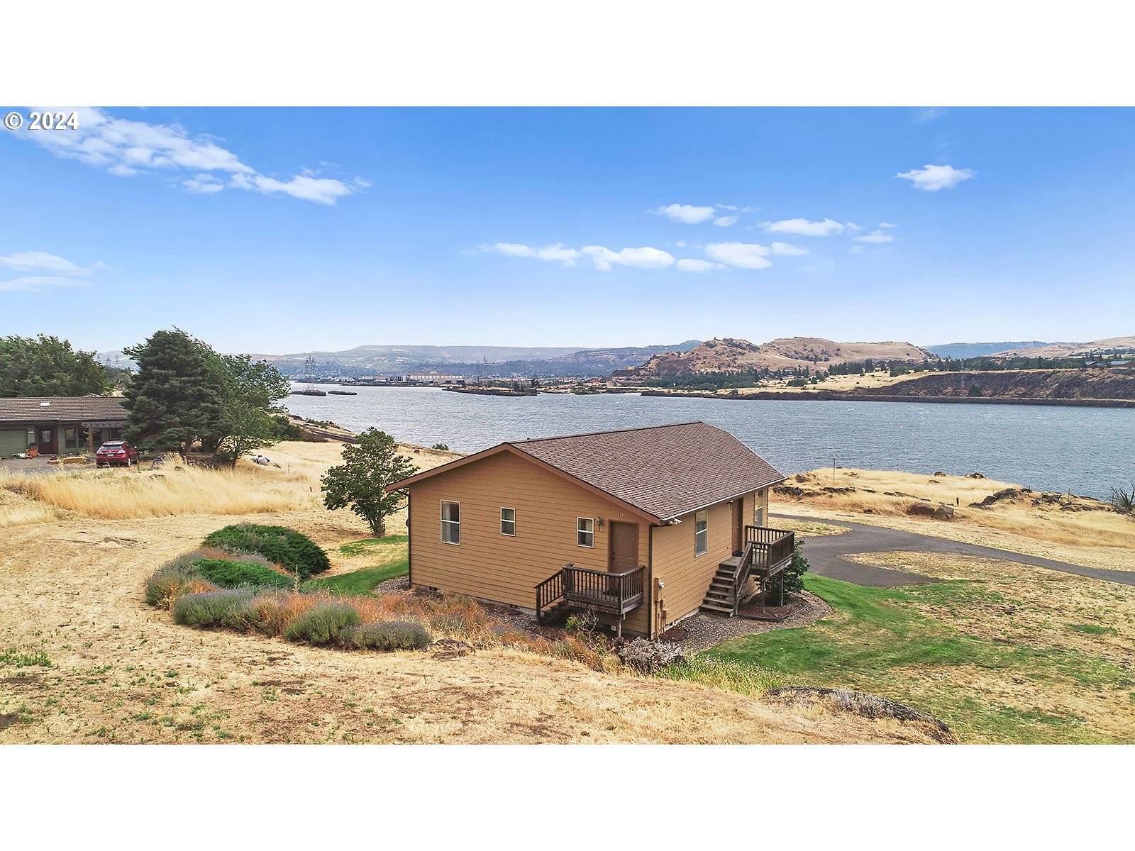 Murdock, WA 98635,114 RIVER VIEW DR