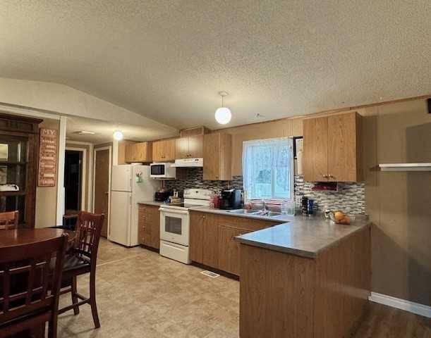 Slave Lake, AB T0G 2A1,404 6 AVE NW #65